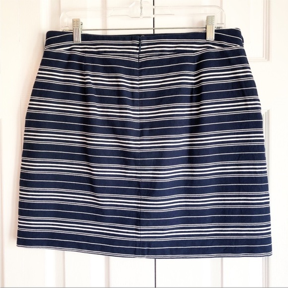 Ann Taylor LOFT Navy Blue & White Stripe Mini Skirt 10 - Picture 8 of 9